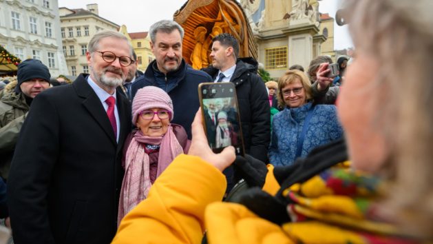 Erinnerungsbild mit Tschechiens Premierminister Petr Fiala und Bayerns Ministerpräsidenten Dr. Markus Söder.