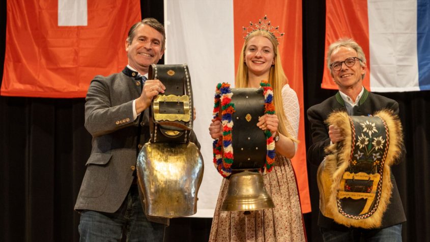 Eröffnung des Käsefestivals mit Europaminister Eric Beißwenger, der Bayerischen Milchprinzessin Verena Wagner und dem Geschäftsführer des Alpwirtschaftlichen Vereins im Allgäu e.V., Dr. Michael Honisch (v.l.n.r.).