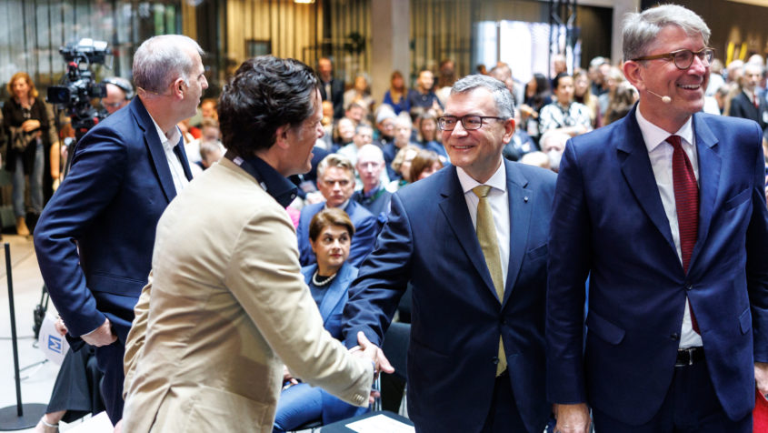 Florian Haller, Serviceplan Group, Bayerns  Medienminister Dr. Florian Herrmann und Medienstaatsminister Wolfram Weimer, v.l.n.r. bei der Eröffnung der Medientage München.