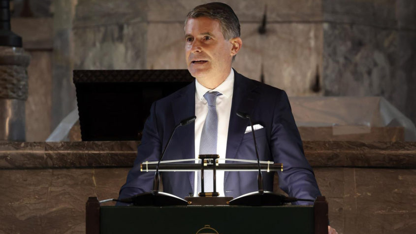 251029_40 Jahre Synagoge Augsburg_FR_5_169 Europaminister Eric Beißwenger hält beim Festakt zum 40-jährigen Jubiläum des Jüdischen Museums Augsburg Schwaben eine Rede.