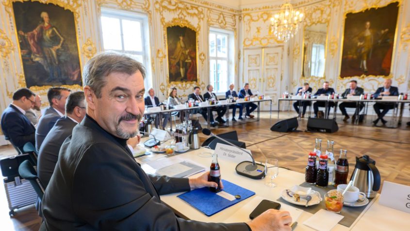 251028_Kabinett_FR_4 Ministerpräsident Dr. Markus Söder leitet die Kabinettssitzung ...