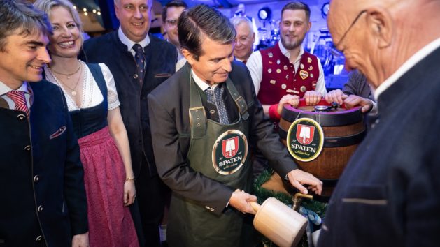 2025_10_14 Oktoberfest_StME_Anzapfen