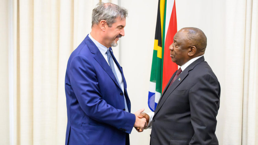 Ministerpräsident Dr. Markus Söder (links) und der Präsident der Republik Südafrika, Cyril Ramaphosa (rechts).