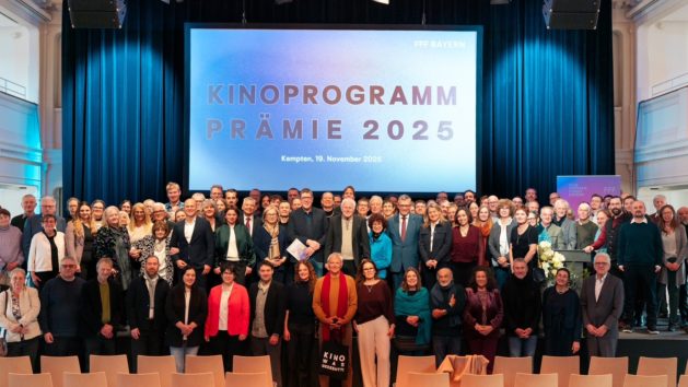 Gruppenbild zur Verleihung der Kinoprogrammprämien an 77 ausgewählte bayerische Kinos. © Patrick Vöhringer