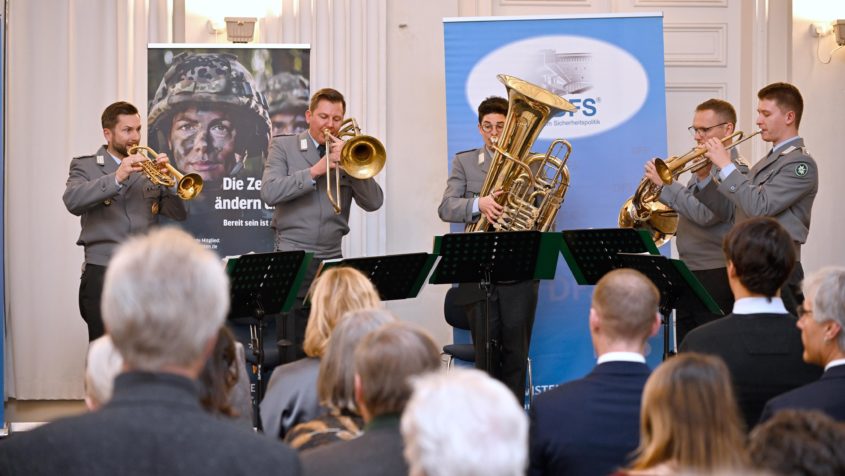 Die Verleihung des wissenschaftlichen Nachwuchspreises „Aquila ...