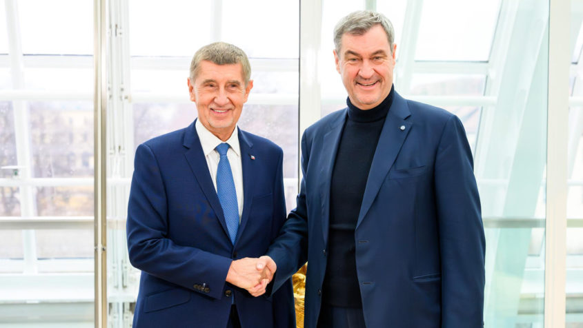 Ministerpr&auml;sident Dr. Markus S&ouml;der (rechts) begr&uuml;&szlig;t den Ministerpr&auml;sidenten der Tschechischen Republik Andrej Babi&scaron; (links) in der Staatskanzlei.