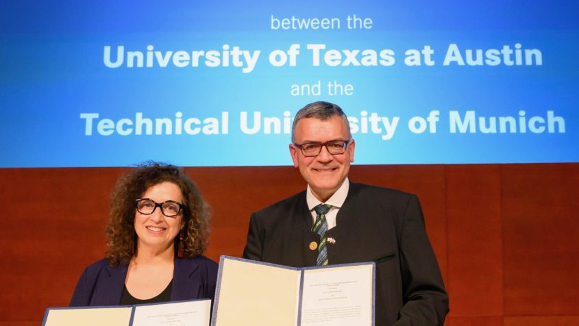 Die Senior Vice Provost for Global Engagement an der University ...