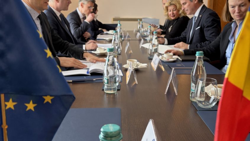 Europaminister Eric Bei&szlig;wenger bei der 11. Sitzung der Gemeinsamen Regierungskommission Bayern-Rum&auml;nien in Bukarest.