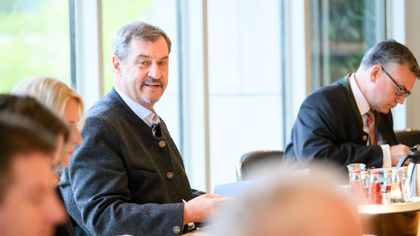 Ministerpräsident Dr. Markus Söder leitet die Sitzung des ...