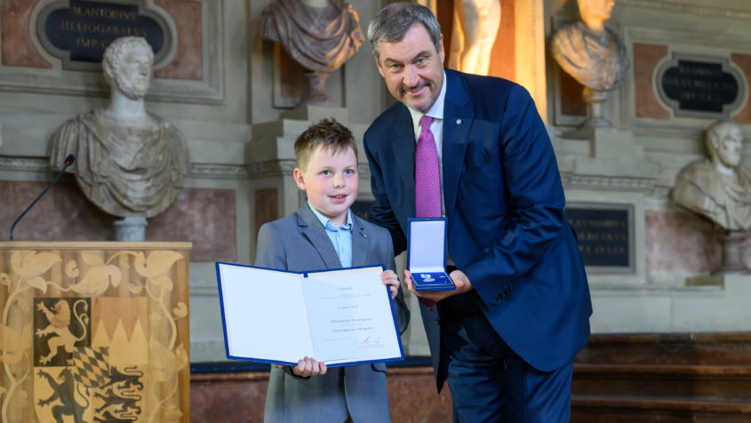 Lukas Gick ist der jüngste Retter, der mit einer Christophorus-Medaille ...
