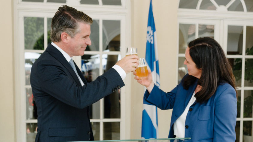 Staatsminister Eric Beißwenger und die Generaldelegierte von ...