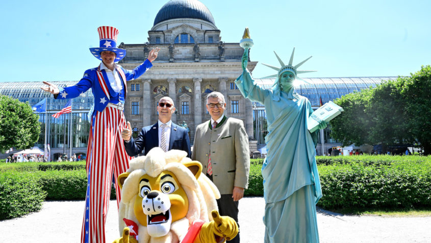 Bayerisch-Amerikanisches Freundschaftsfest mit US-Generalkonsul Dr. James Miller und Staatskanzleiminister Dr. Florian Herrmann.